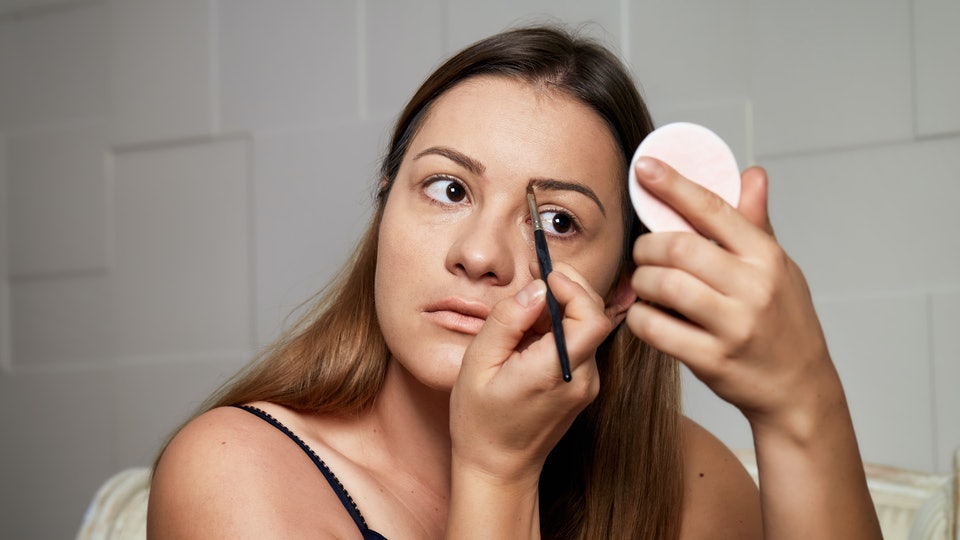 Vyplňování obočí – 5 chyb, kterých se často dopouštíme